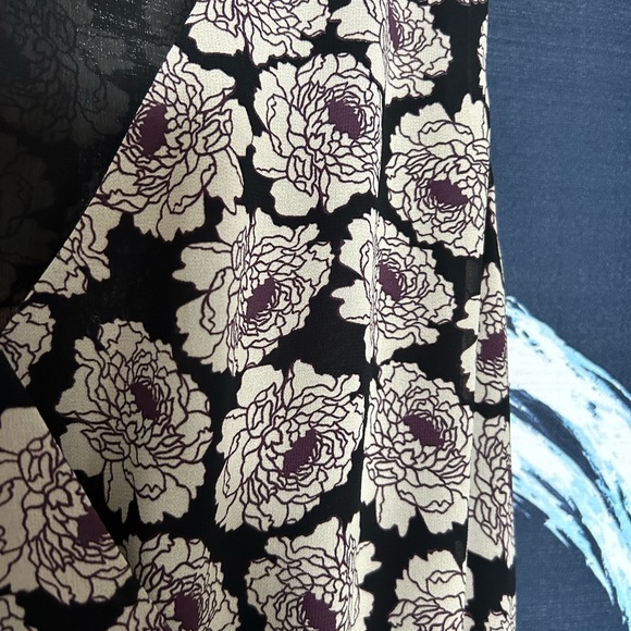 NWOT Fit & Flare Tristan Floral Dress Size S - Picture 5 of 7